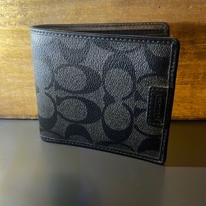 Men’s wallet coach